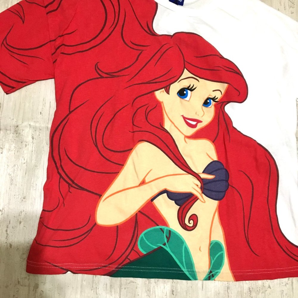 Zara Red and White Ariel Graphic Tee - Picture 4 of 7